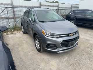 2020 Chevrolet Trax AWD LT - Exterior Front Right Corner Image